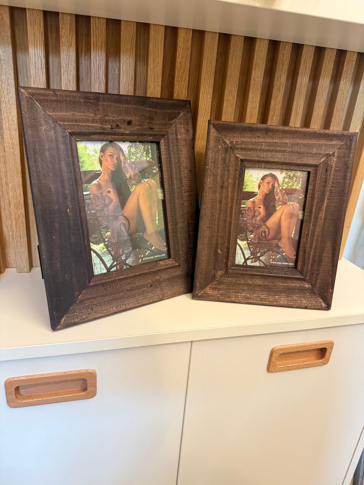 Portafoto in legno scuro - cm. 18x 15