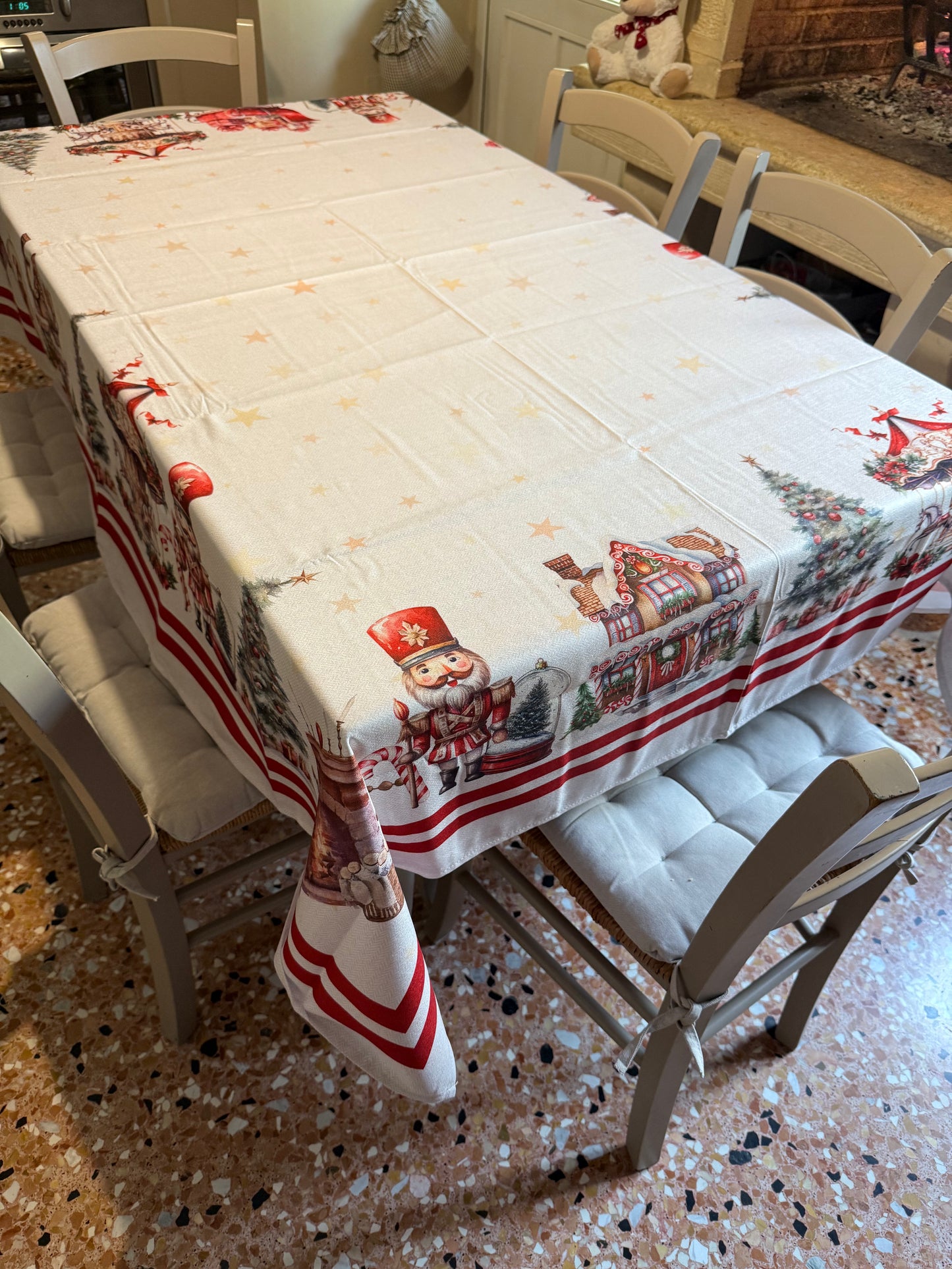 Magico Natale - Tovaglia anti-macchia con stampa digitale