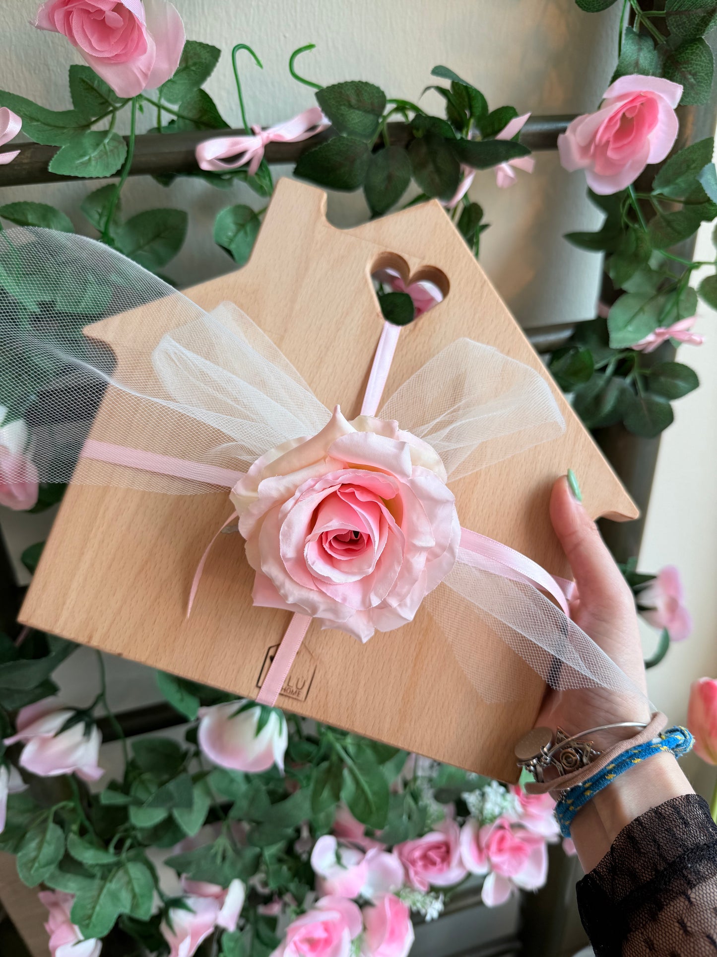 Auguri Mamma - Tagliere piccolo a forma di casetta con cuore in legno di faggio