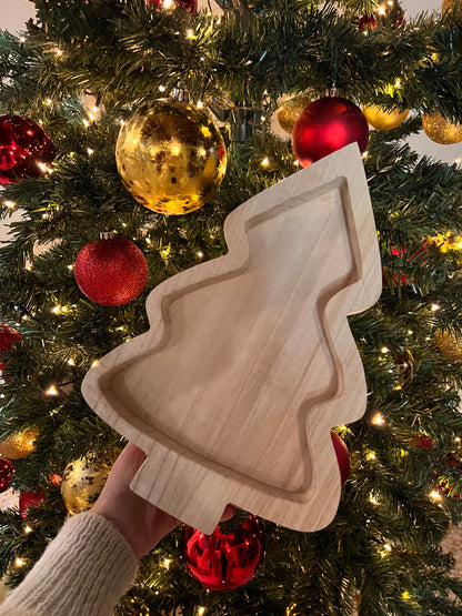 Vassoio in legno a forma di albero di natale